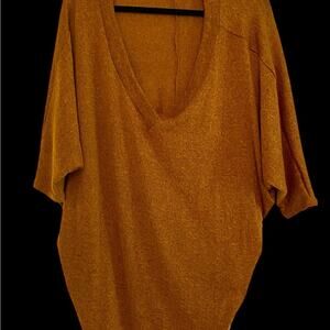 Annabelle Autumn Signature V-Neck Knit Tunic by Whimsy Rose. Size small.